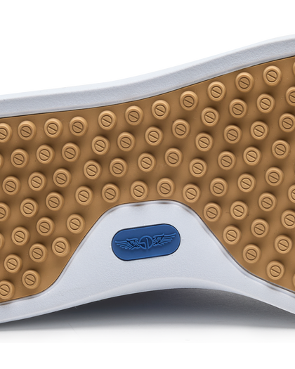 Cruise Canvas Sneaker in Moonlight, tread detail view