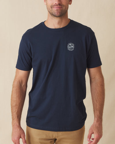 Men’s navy graphic t-shirt with small golf-inspired logo on chest