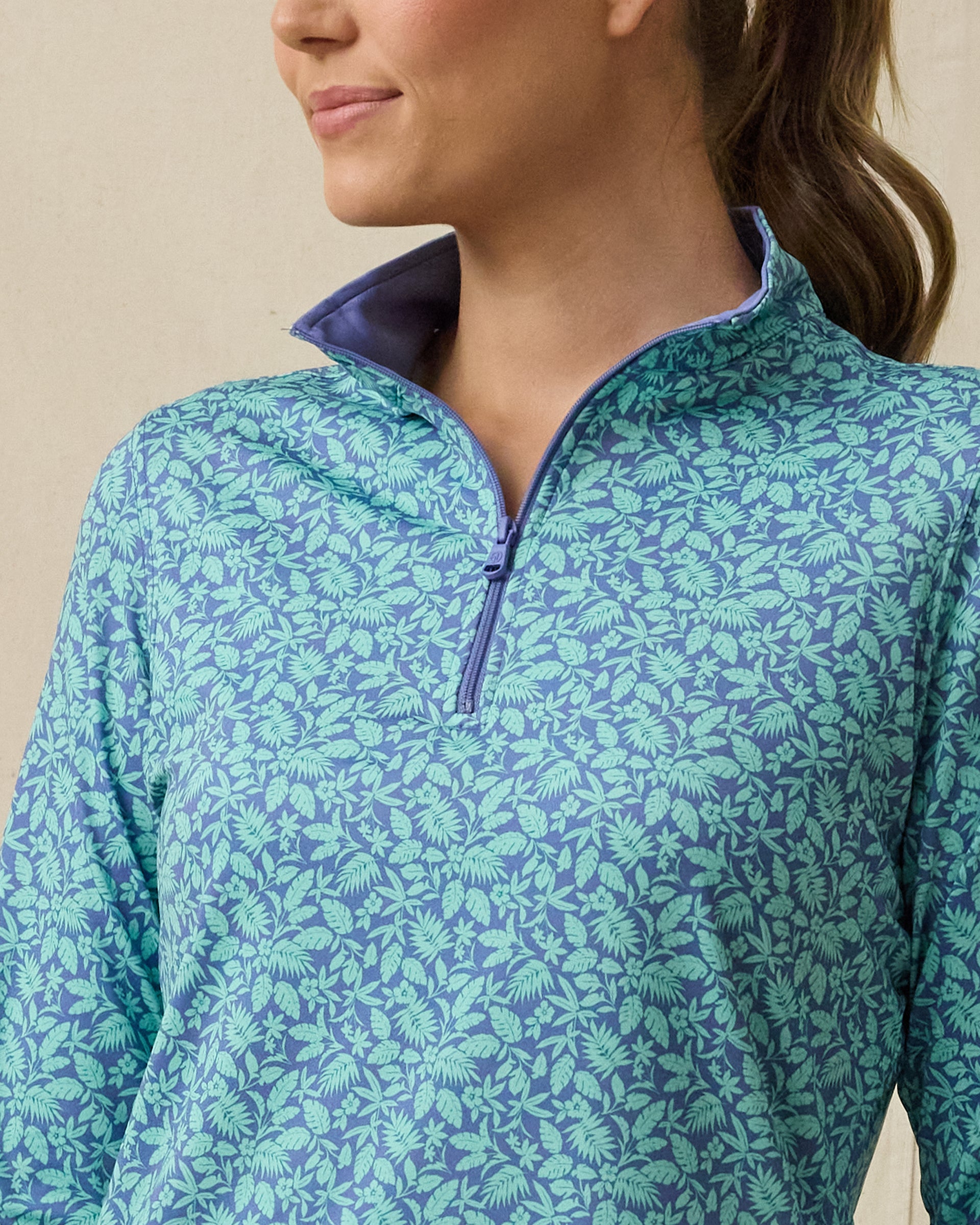 Huli Quarter Zip in Tidal Blue, print and collar detail